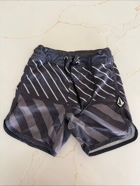 Volcom Boys Black & Gray Patterned Swim Trunks